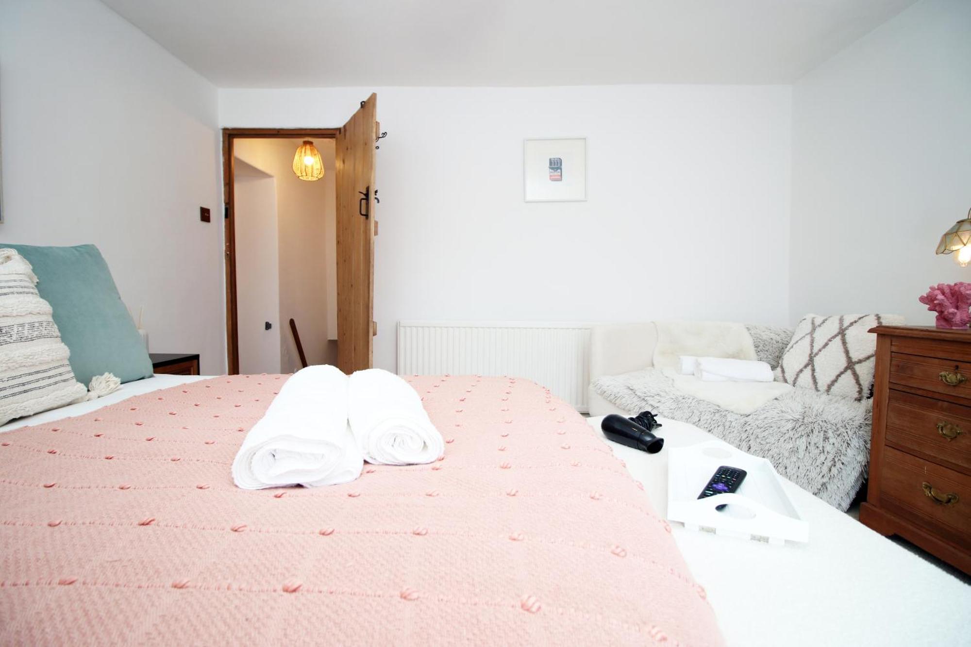 Little Gem In The Mumbles! Fishermans Cottage With Log Burner, Dog Friendly And Welcome Breakfast Hamper! Extérieur photo